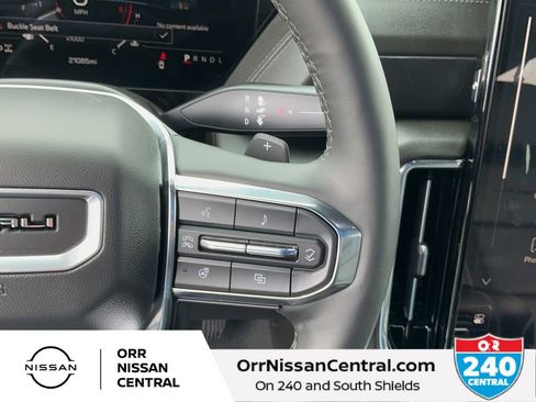 Used 2025 GMC Yukon XL Denali AWD/4WD image 21