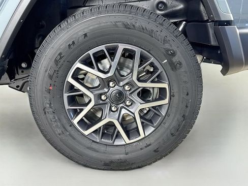 New 2026 Jeep Wrangler Unlimited Sahara AWD/4WD image 36