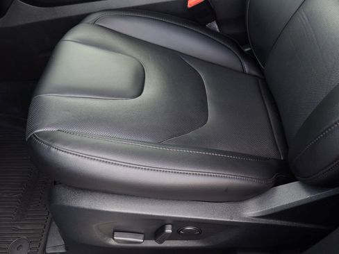 Used 2021 Ford Edge Titanium w/ Equipment Group 301A image 19