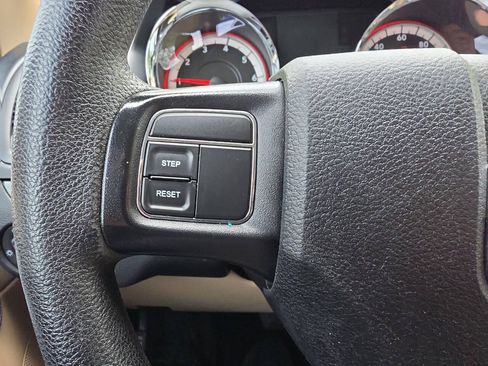 Used 2015 Dodge Grand Caravan American Value Package FWD image 12
