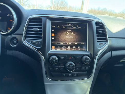 Used 2015 Jeep Grand Cherokee Altitude image 23