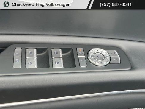 Used 2025 Genesis GV80 2.5T Standard AWD/4WD image 16