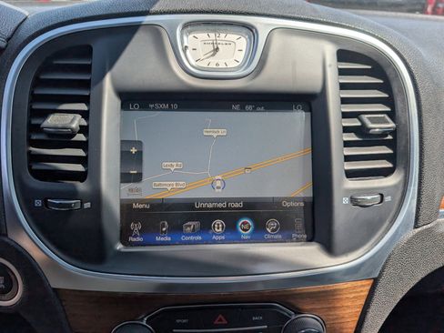 Used 2016 Chrysler 300 C Platinum w/ Safetytec Plus Group image 31