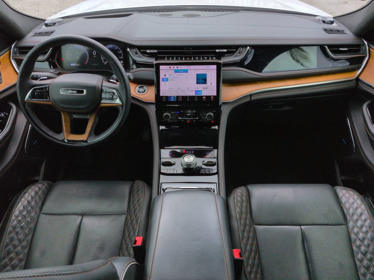 Used 2022 Jeep Grand Cherokee L Summit AWD/4WD image 15