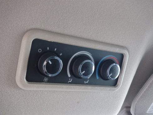 Used 2020 Chevrolet Express 3500 LT w/ LT Preferred Equipment Group RWD image 19