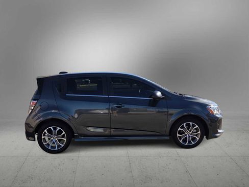 Used 2017 Chevrolet Sonic LT image 9