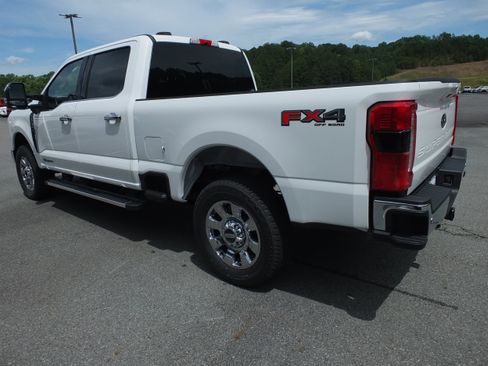 New 2025 Ford F250 Lariat w/ Chrome Package image 5