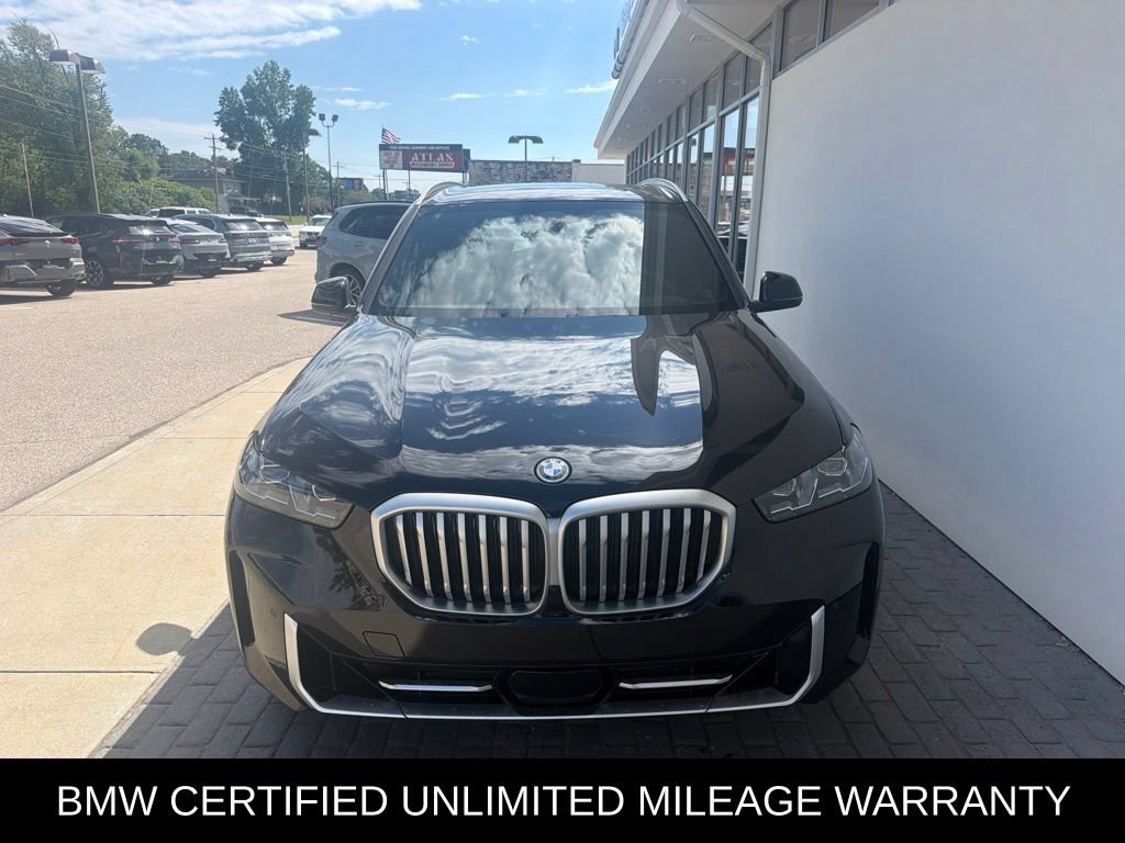 Used 2025 BMW X5 xDrive50e w/ Premium Package AWD/4WD image 2