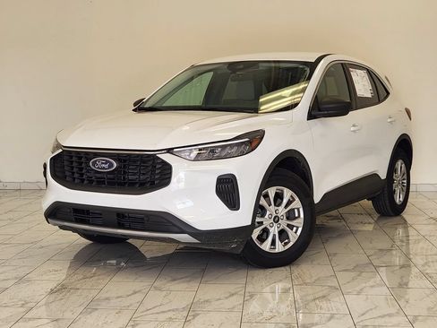 Used 2024 Ford Escape Active AWD/4WD image 1