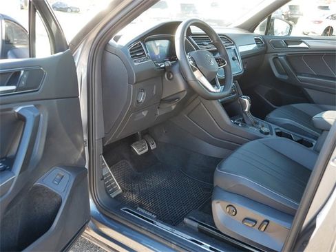 Certified 2024 Volkswagen Tiguan SE R-Line image 12