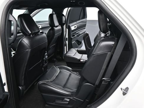 Used 2023 Ford Explorer ST w/ Equipment Group 401A image 8