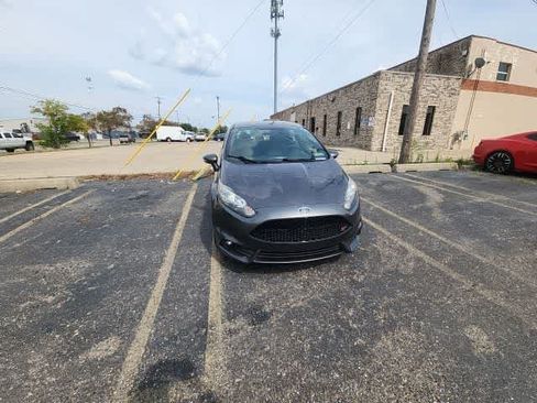 Used 2018 Ford Fiesta ST FWD image 4