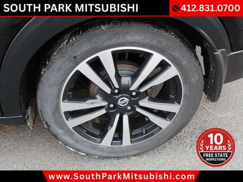 Used 2020 Nissan Kicks SV w/ Exterior Package image 26