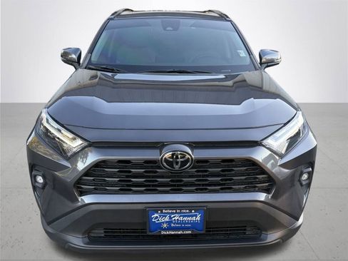 Used 2022 Toyota RAV4 XLE Premium image 3