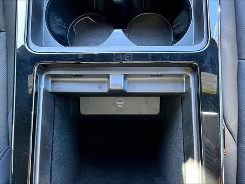 Used 2025 Land Rover Range Rover Evoque Dynamic SE image 33