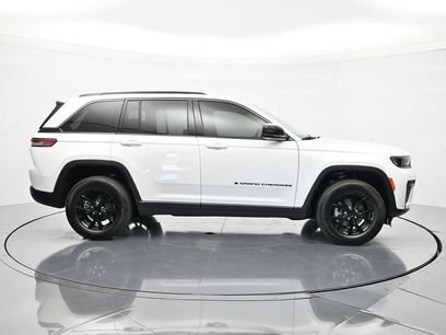 New 2026 Jeep Grand Cherokee Altitude