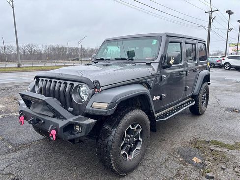 Used 2019 Jeep Wrangler Unlimited Sport S image 2