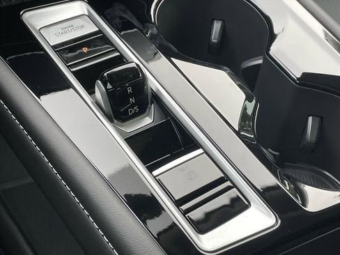 New 2026 Volkswagen Atlas SEL Premium R-Line AWD/4WD image 19