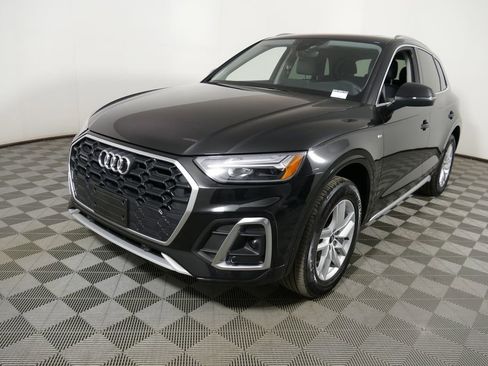 Used 2023 Audi Q5 2.0T Premium w/ Convenience Package image 28