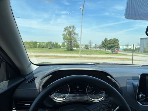 Used 2025 Nissan Sentra SV image 31