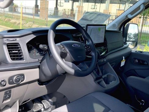 New 2025 Ford Transit 350 XLT image 9
