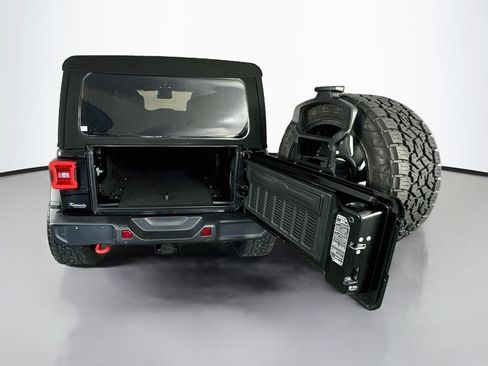 Used 2022 Jeep Wrangler Unlimited Rubicon w/ LED Lighting Group AWD/4WD image 28