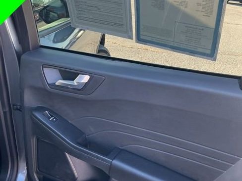 Used 2025 Ford Escape ST-Line image 13