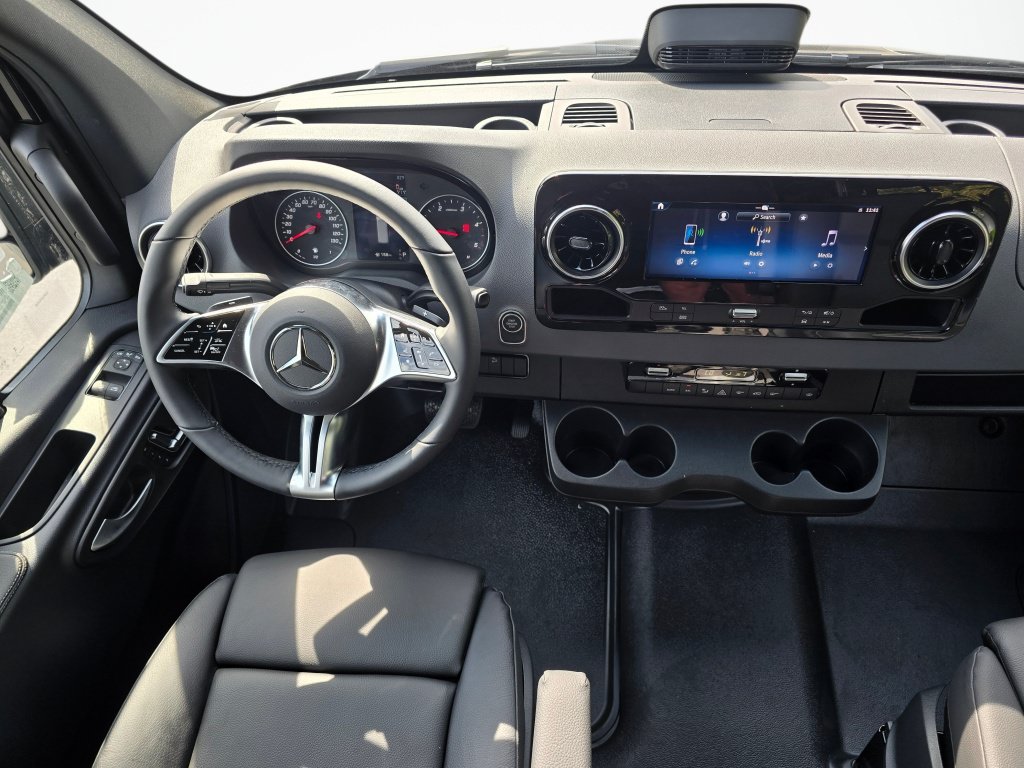 New 2026 Mercedes-Benz Sprinter 2500 image 27