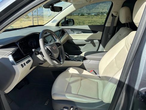 Used 2020 Cadillac XT6 Premium Luxury image 10