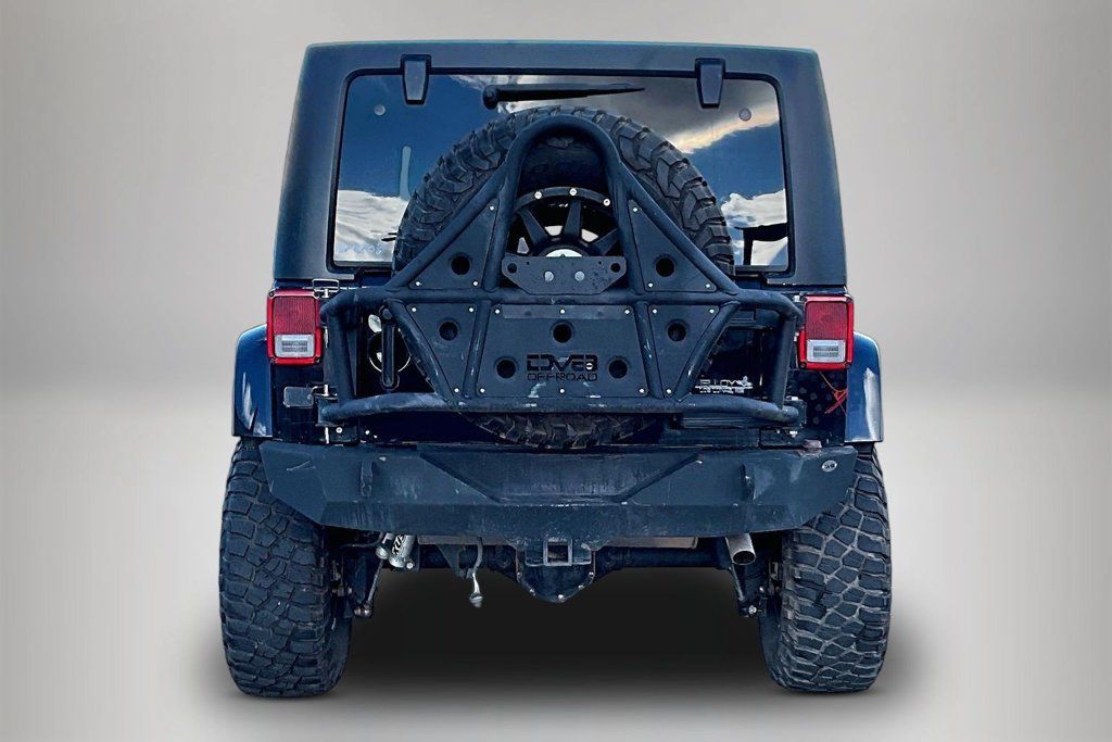 Used 2016 Jeep Wrangler Unlimited Sahara AWD/4WD image 5