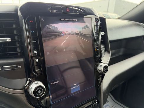 Used 2025 RAM 3500 Tradesman AWD/4WD image 17