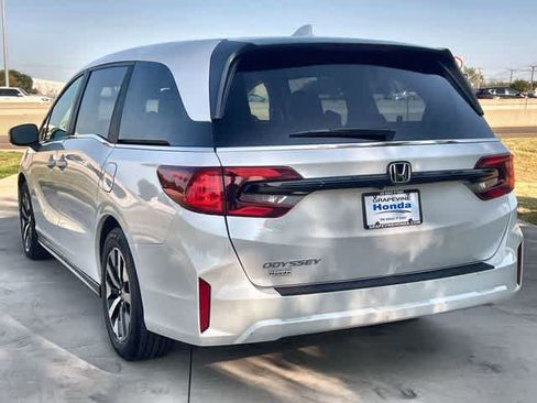 Used 2025 Honda Odyssey EX-L image 5