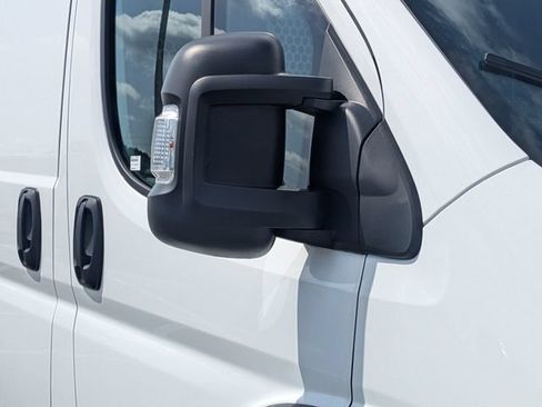 Used 2025 RAM ProMaster 2500 FWD image 12