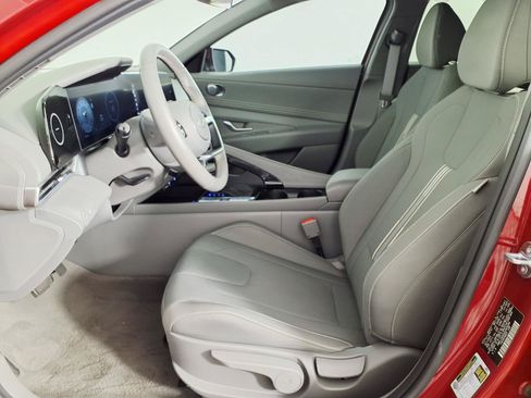 Certified 2025 Hyundai Elantra SEL w/ Cargo Package FWD image 17