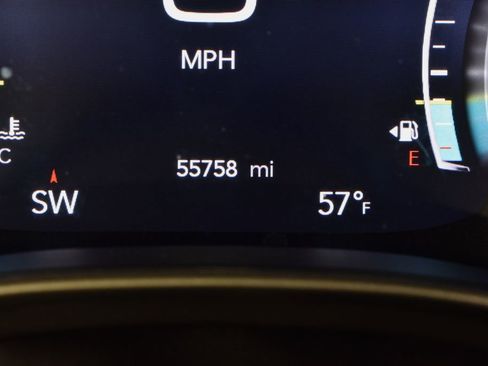 Used 2020 Chrysler Pacifica Touring-L Plus image 21