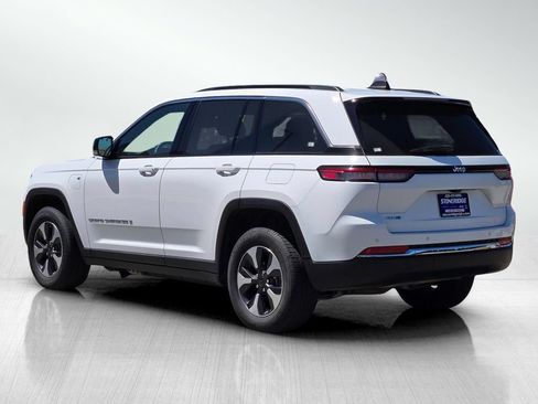 Used 2024 Jeep Grand Cherokee Limited 4xe AWD/4WD image 8