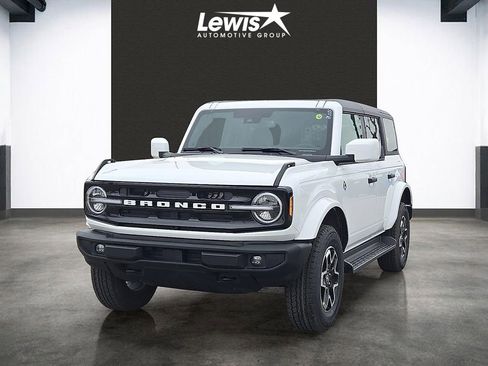 New 2026 Ford Bronco Outer Banks AWD/4WD image 1