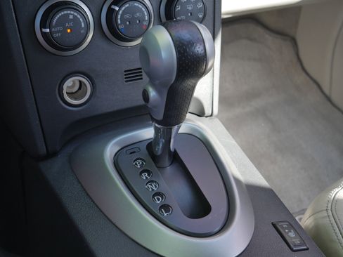 Used 2012 Nissan Rogue SL AWD/4WD image 12