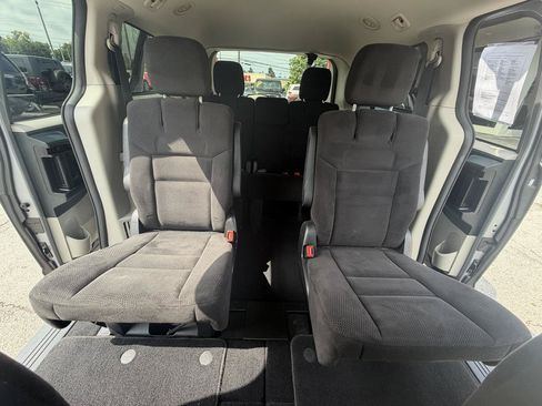 Used 2014 Dodge Grand Caravan SE w/ Quick Order Package 29E SE FWD image 16