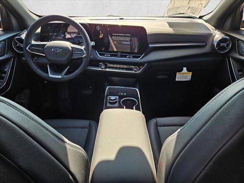 New 2026 Chevrolet Equinox LT w/ Convenience Package II FWD image 14