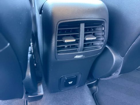 Used 2020 Ford Escape Titanium w/ Titanium Premium Package 2.0 AWD/4WD image 21