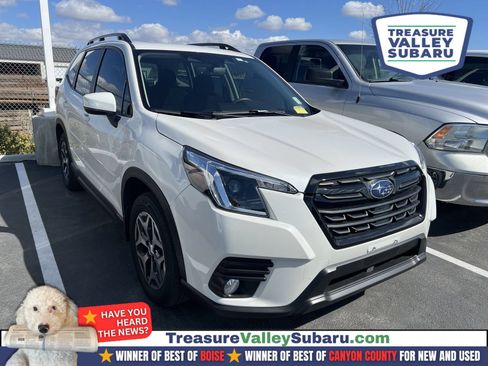 Used 2023 Subaru Forester Premium AWD/4WD image 1