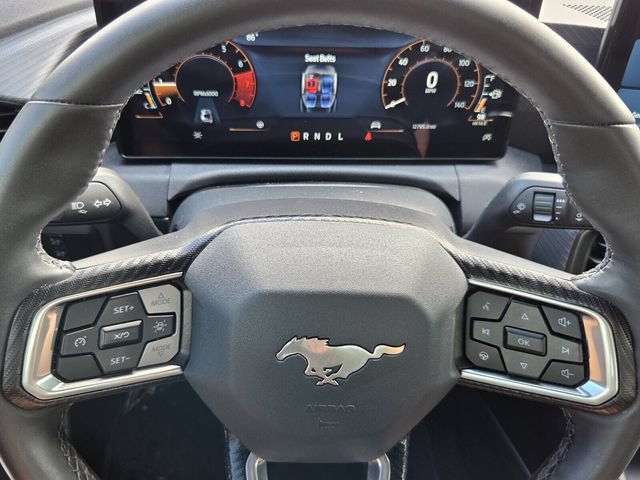 Used 2025 Ford Mustang Coupe RWD image 18