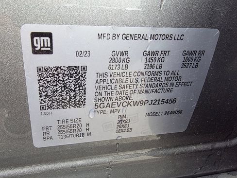 Used 2023 Buick Enclave Avenir w/ Avenir Technology Package AWD/4WD image 32