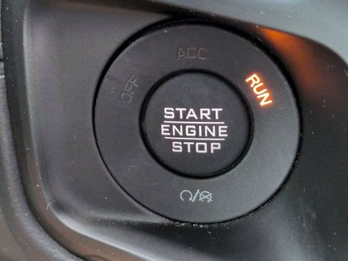 Used 2024 Jeep Wrangler Unlimited Sahara w/ Technology Group AWD/4WD image 28