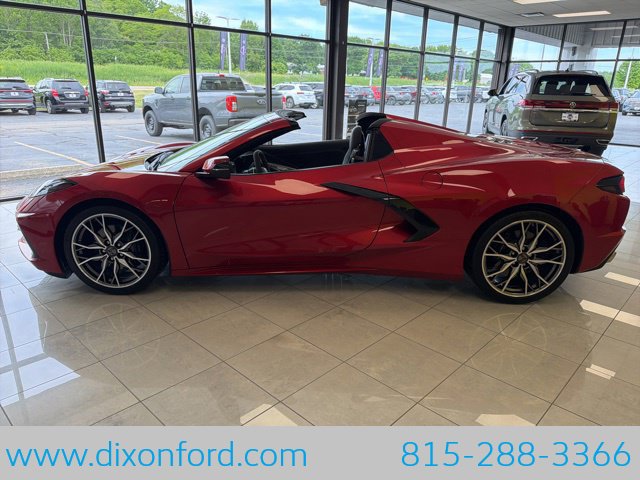 Used 2024 Chevrolet Corvette Stingray Convertible w/ 1LT RWD image 2