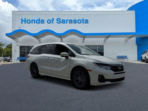 New 2026 Honda Odyssey Touring image 1