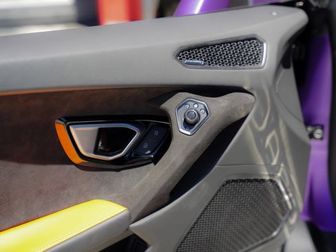 Used 2024 Lamborghini Huracan Sterrato AWD/4WD image 29