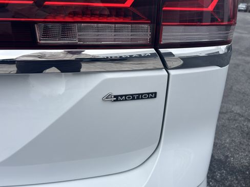 Used 2025 Volkswagen Atlas SE image 8