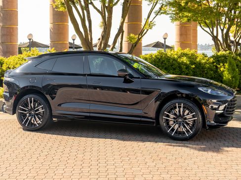 Used 2025 Aston Martin DBX 707 image 60